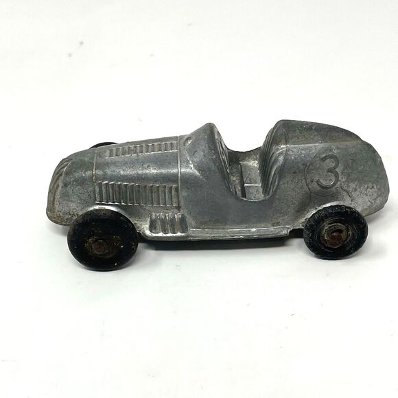 Vintage Tootsie Toy Race Car Number 3 Silver Metal Made in USA Collectible - Picture 3 of 8
